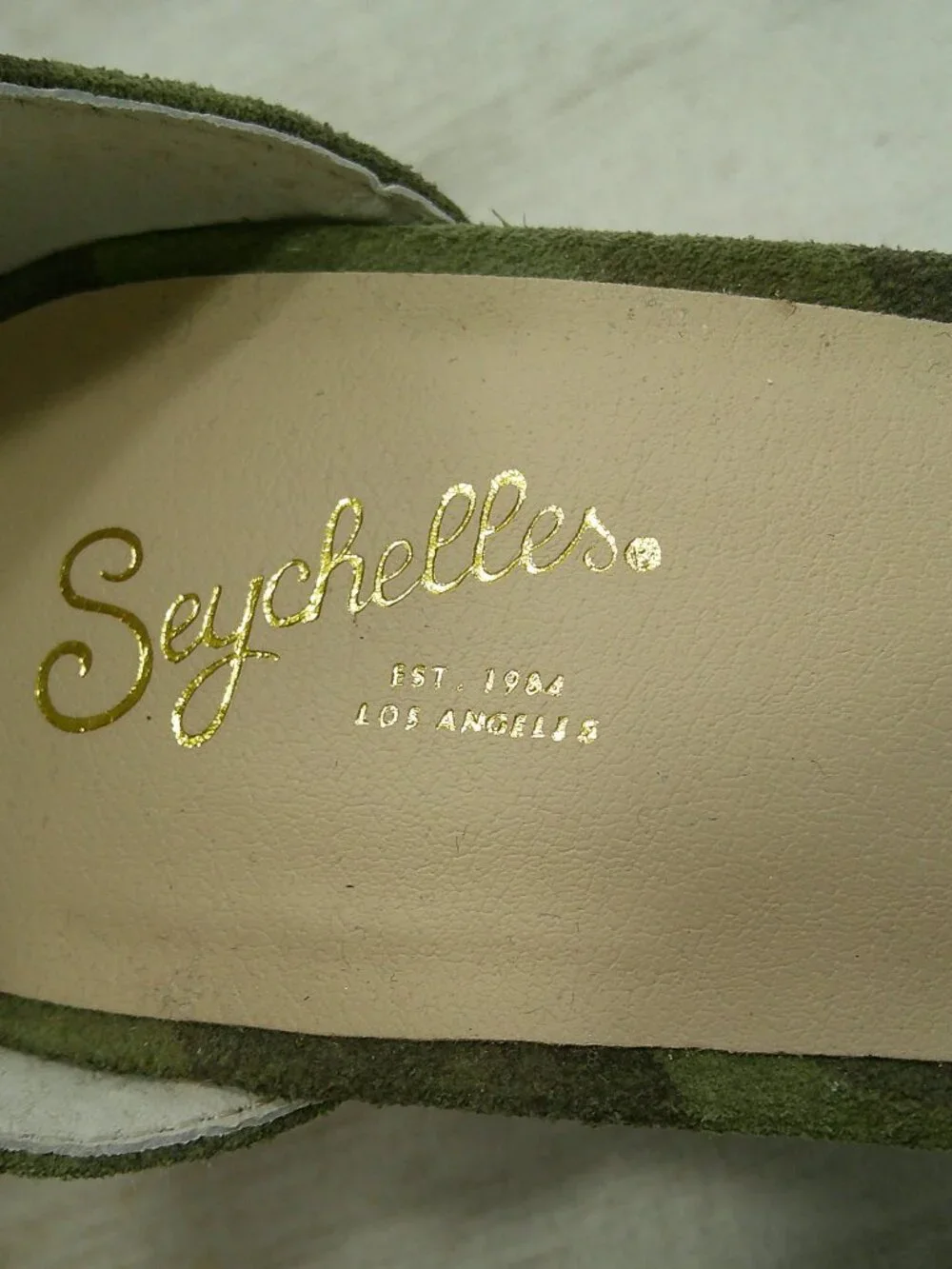 Sexy Seychelles Cloud Nine Army Green Camo Suede Wedge Sandal Size 9